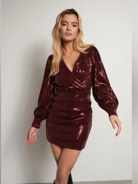 Dynamite Roxy Wrap Sequins Dress size Small